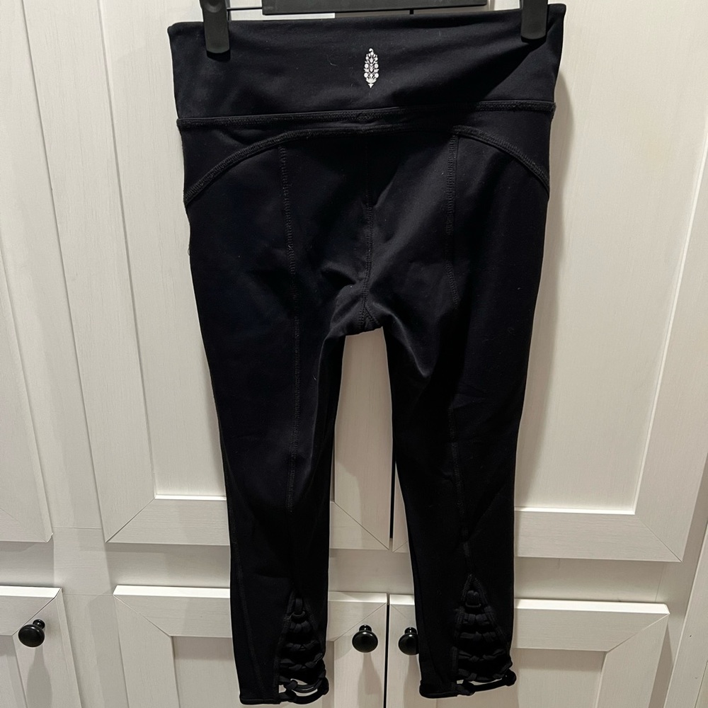 Free people movement size small black leggings